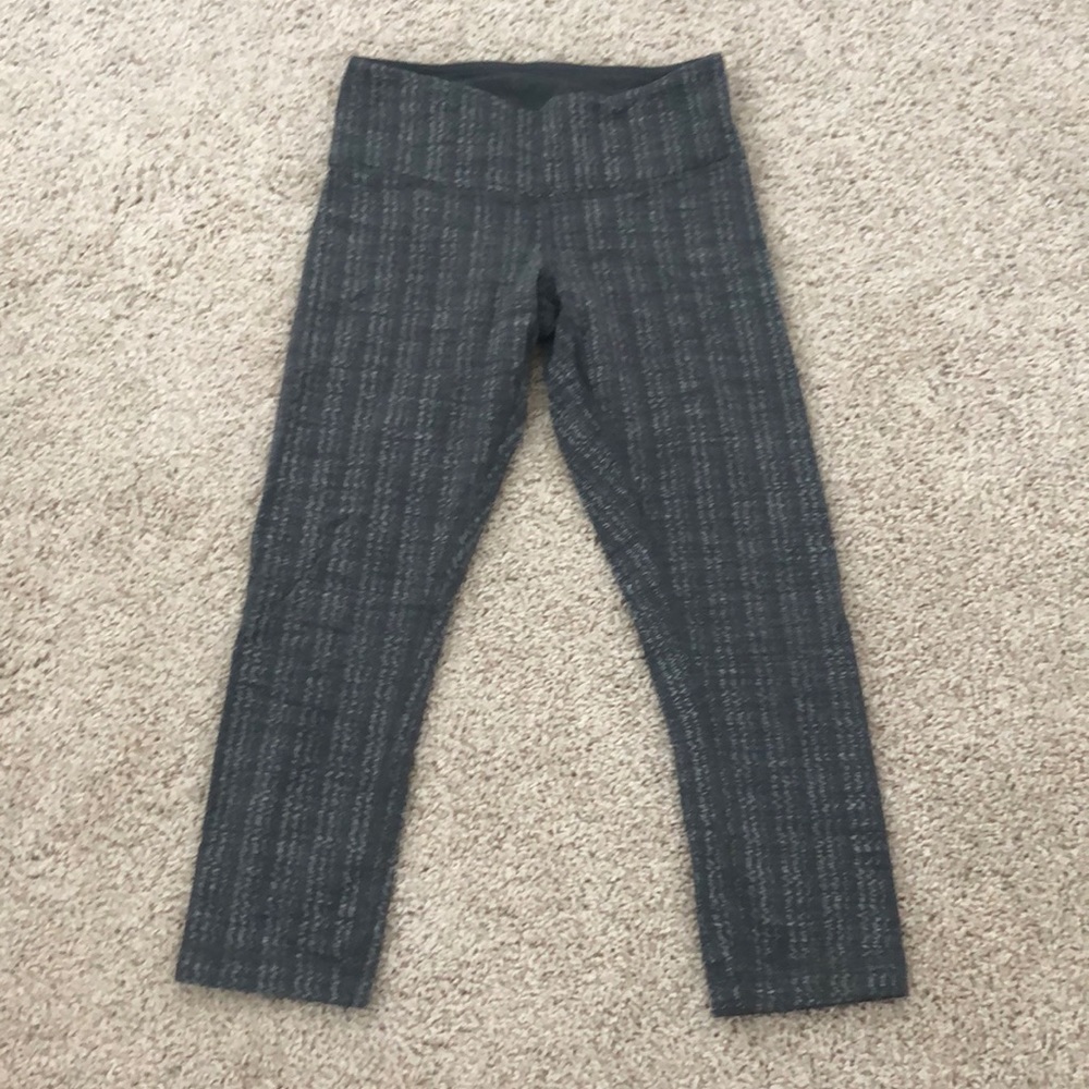 Lululemon Grey Cropped Leggings